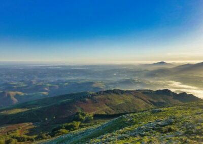 lever de soleil en montant à la Rhune